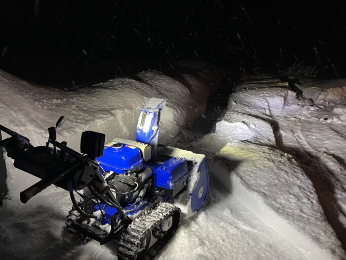 除雪機（YT660E）の作業灯（ライト）を交換（取り付け）