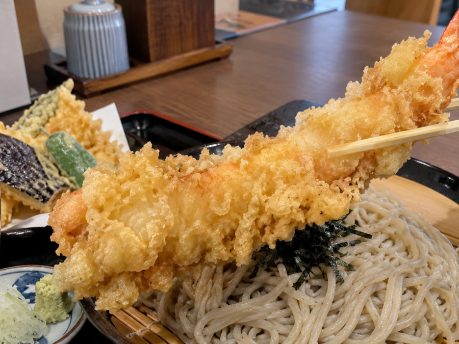 横浜・権太坂「そば処名古屋 権太坂店」の巨大な海老天が忘れられない――同じくらいの大きさを探したら、頭なし約18〜20cmの天然シータイガーを通販で見つけた